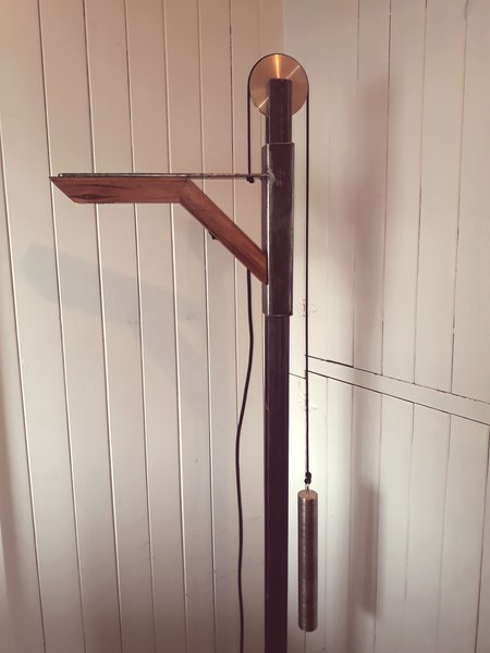 balance lamp